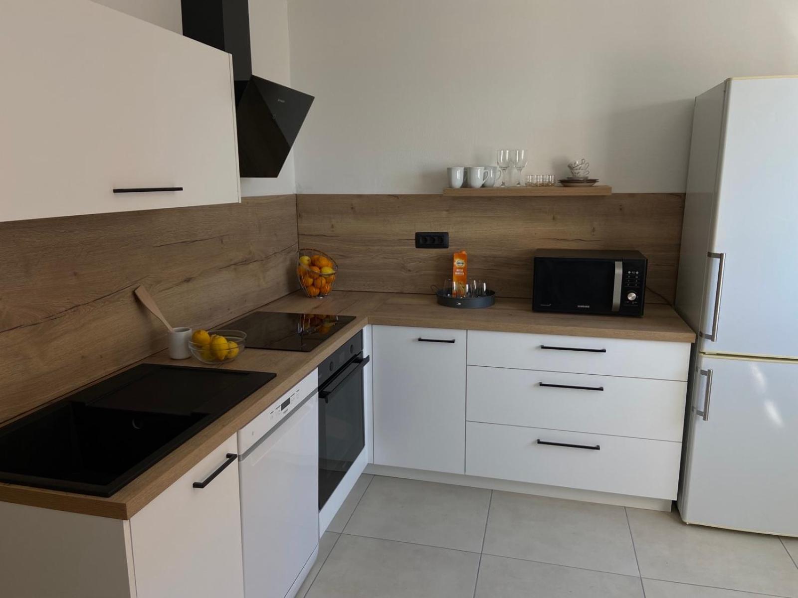 Sunny Apartment In ริเยกา ภายนอก รูปภาพ
